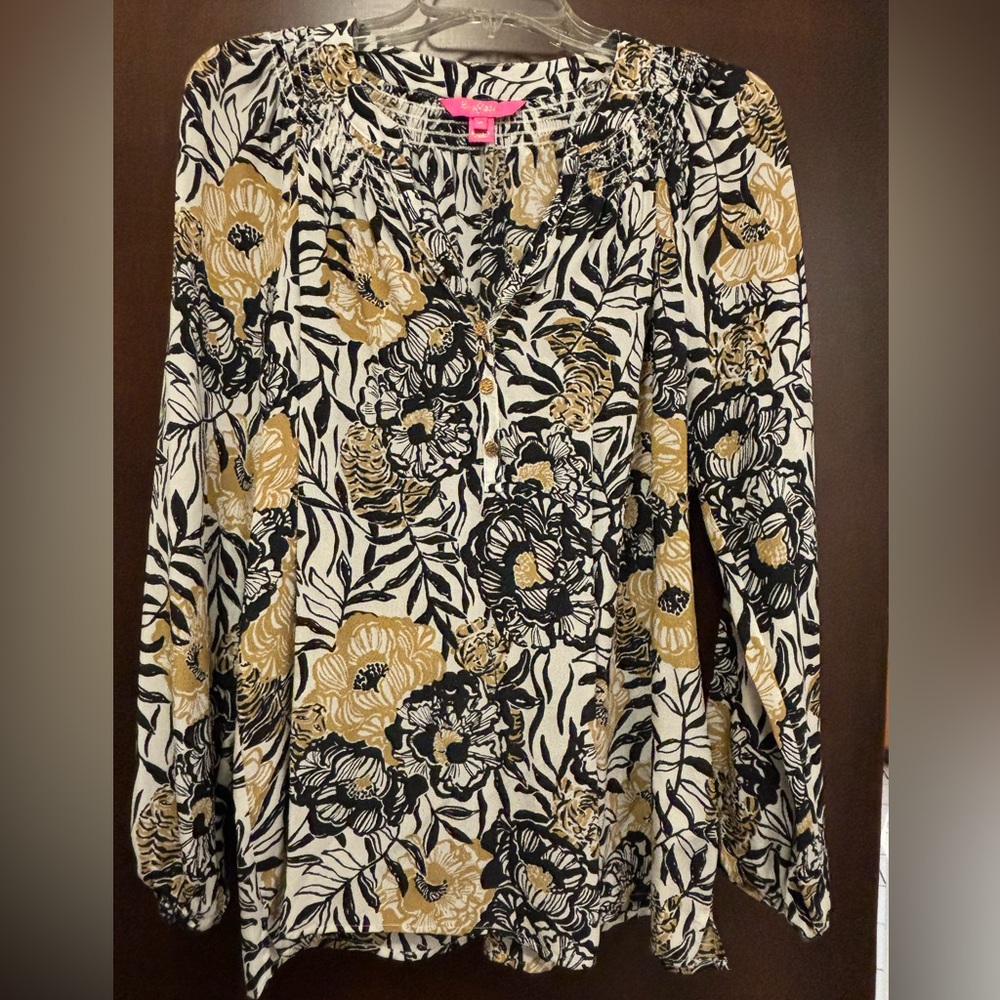 Like new Lilly Pulitzer medium Elsa silk blouse
